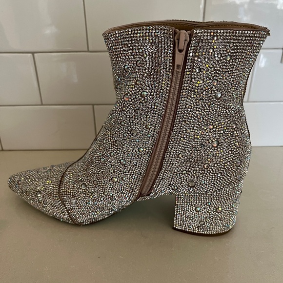 Betsey Johnson Kyla Booties 9.5 - Picture 4 of 10